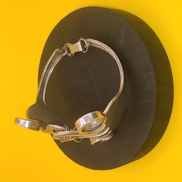 Hand made fork bracelet in silver color - Picture 4 of 12